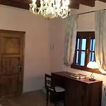 Ξενοδοχείο με διαμερίσματα πέτρινο